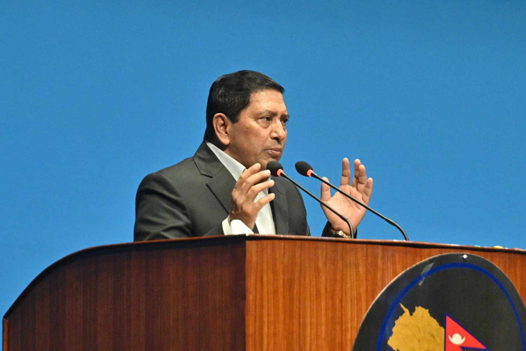 सुन प्रकरणबारे गृहमन्त्री श्रेष्ठले भने- सीआईबीले अनुसन्धान गर्दै छ, त्यसैले निष्कर्षमा पुर्‍याउँछ 